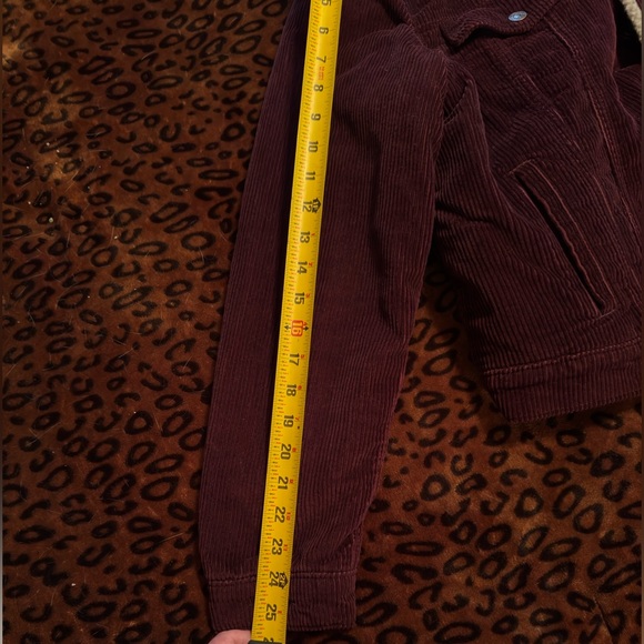 Women's Levi Strauss Levi's Burgundy Corduroy Sherpa Lined Jacket Sz. XL - Picture 12 of 12